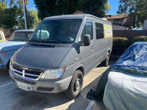 Used 2005 Dodge Sprinter 2500 w/ Cooling Group image 1