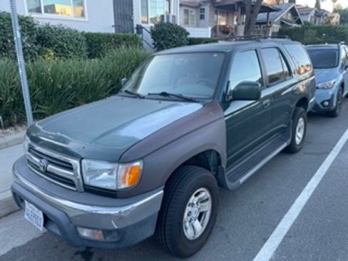 Used 2000 Toyota 4Runner SR5 image 6