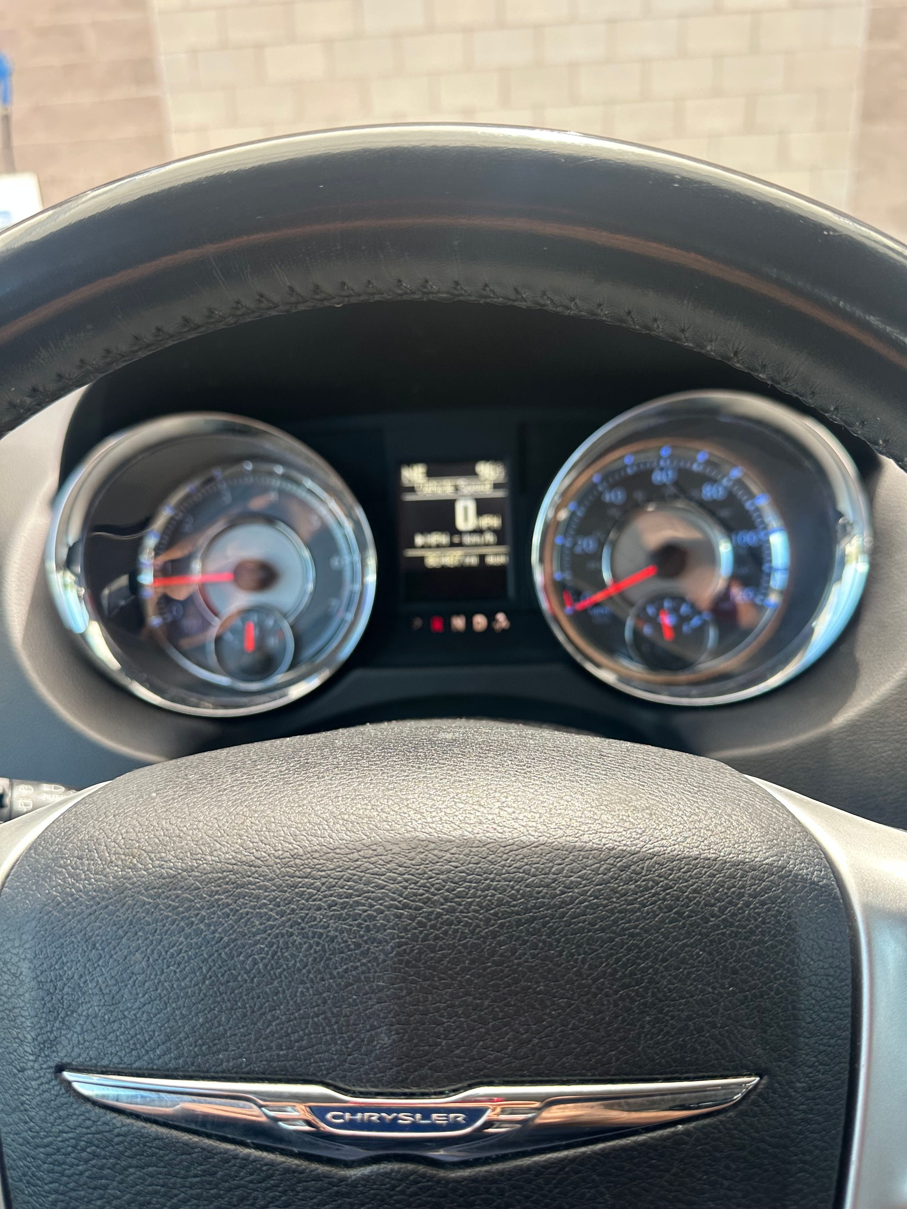 Used 2016 Chrysler Town & Country Touring FWD image 6