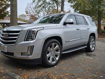 Used 2017 Cadillac Escalade Luxury