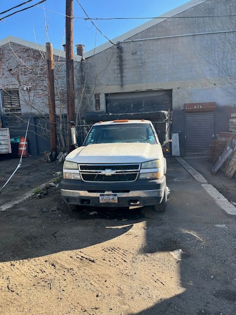 Used 2006 Chevrolet Silverado 3500 4x4 Regular Cab w/ Snow Plow Prep Package image 6