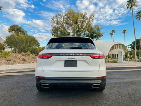 Used 2021 Porsche Cayenne image 8