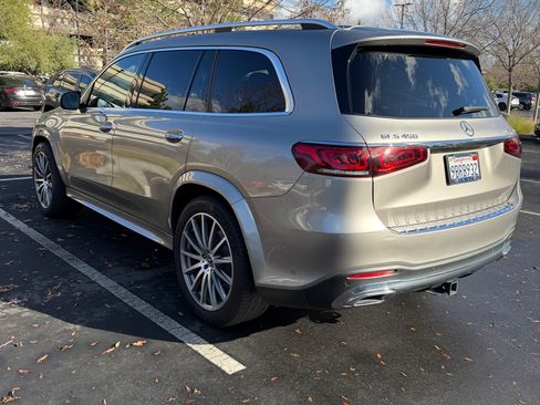 Used 2022 Mercedes-Benz GLS 450 4MATIC image 2