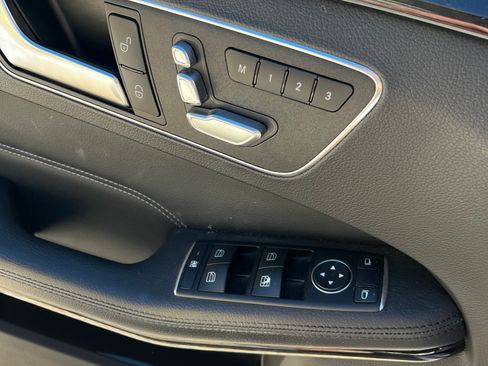 Used 2014 Mercedes-Benz E 350 Sedan image 4