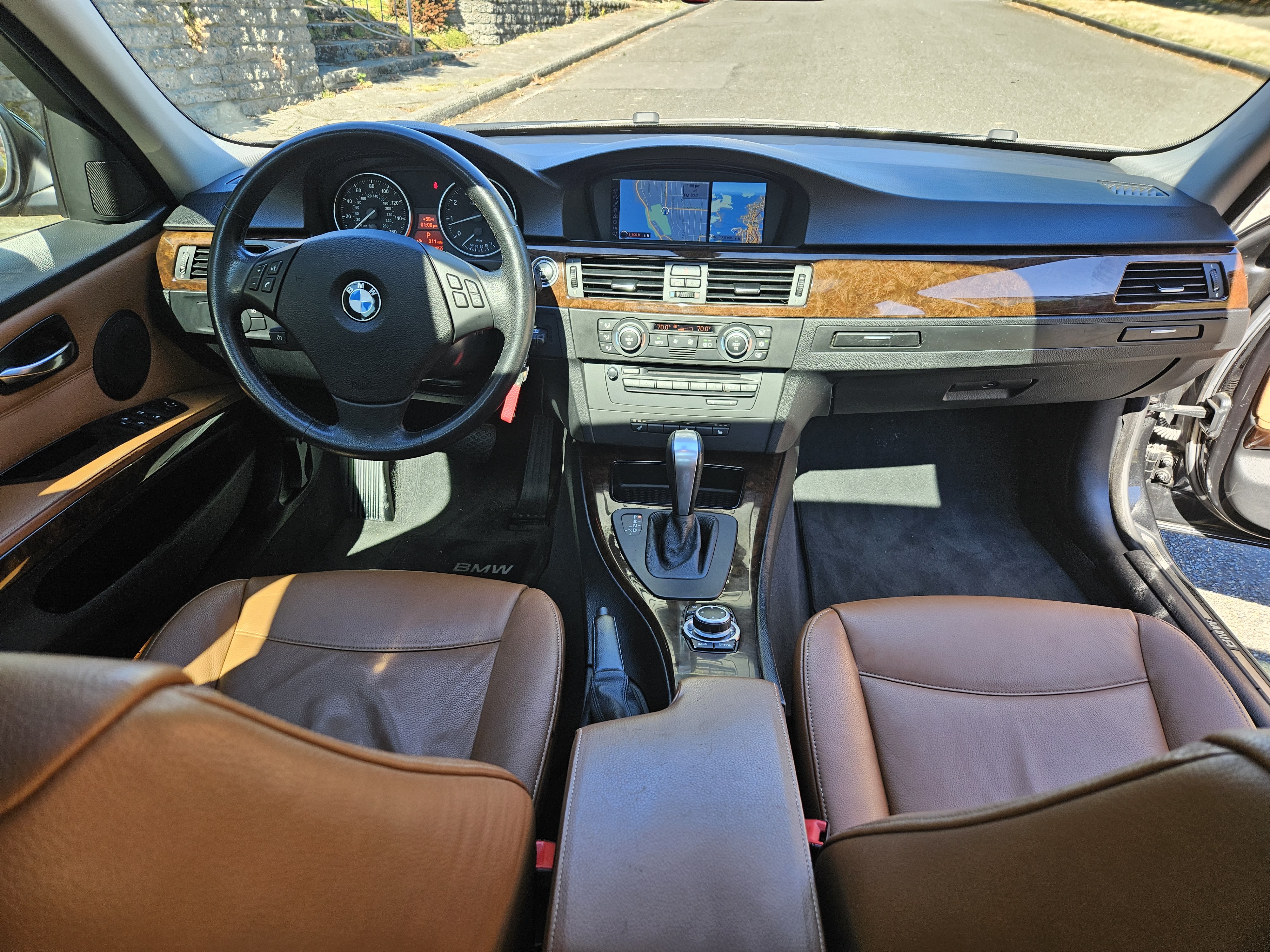 Used 2009 BMW 328i xDrive Sedan AWD/4WD image 16