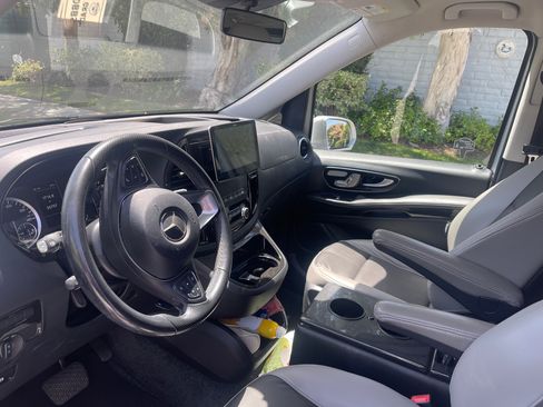 Used 2019 Mercedes-Benz Metris Passenger image 6