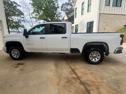 Used 2024 Chevrolet Silverado 3500 W/T RWD image 1