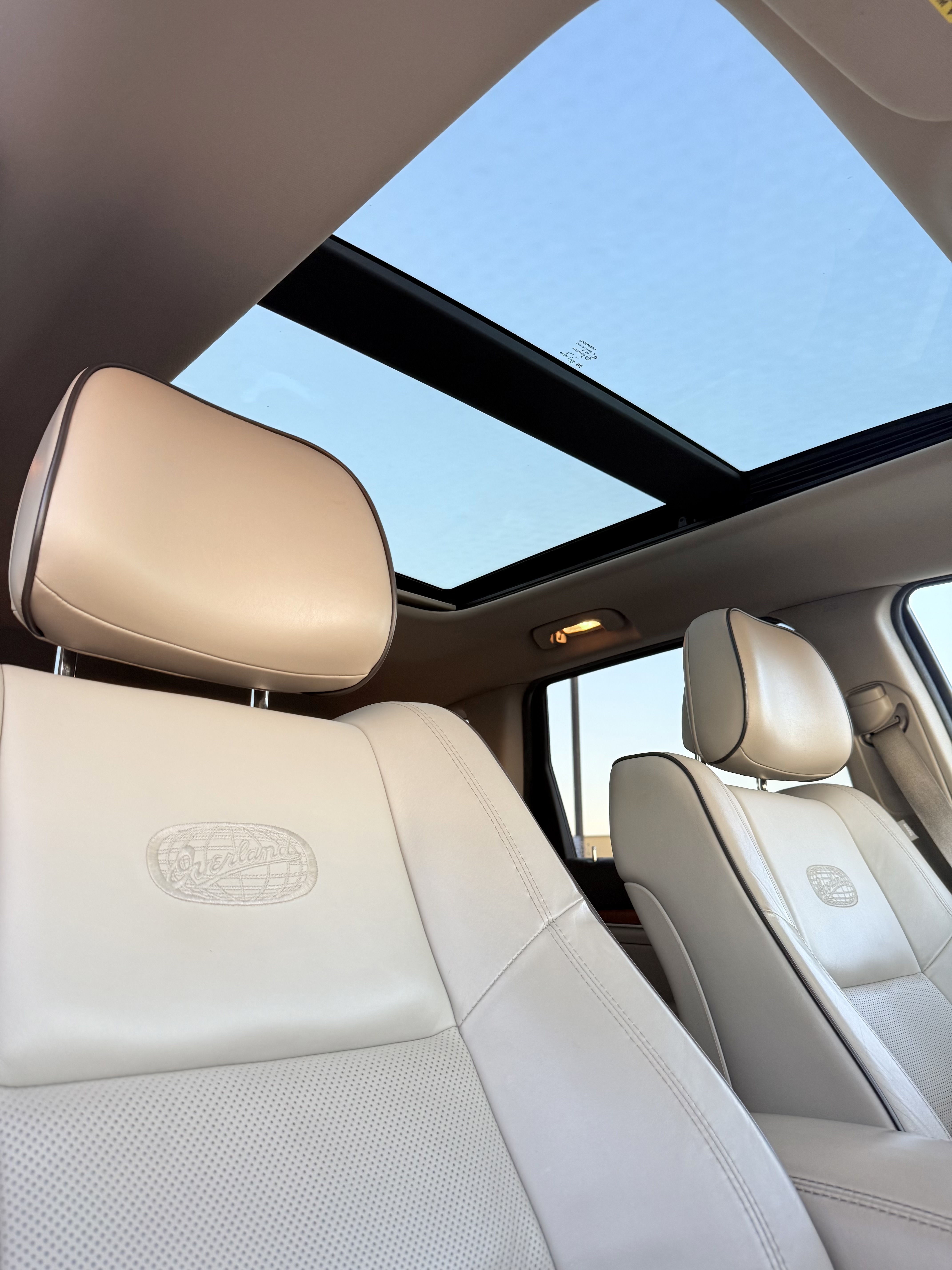 Used 2013 Jeep Grand Cherokee Overland w/ Advance Technology Group RWD image 19