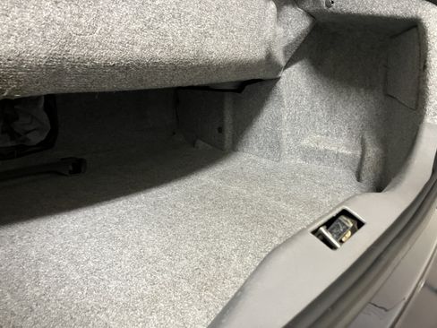 Used 2004 Volvo C70 LT image 19