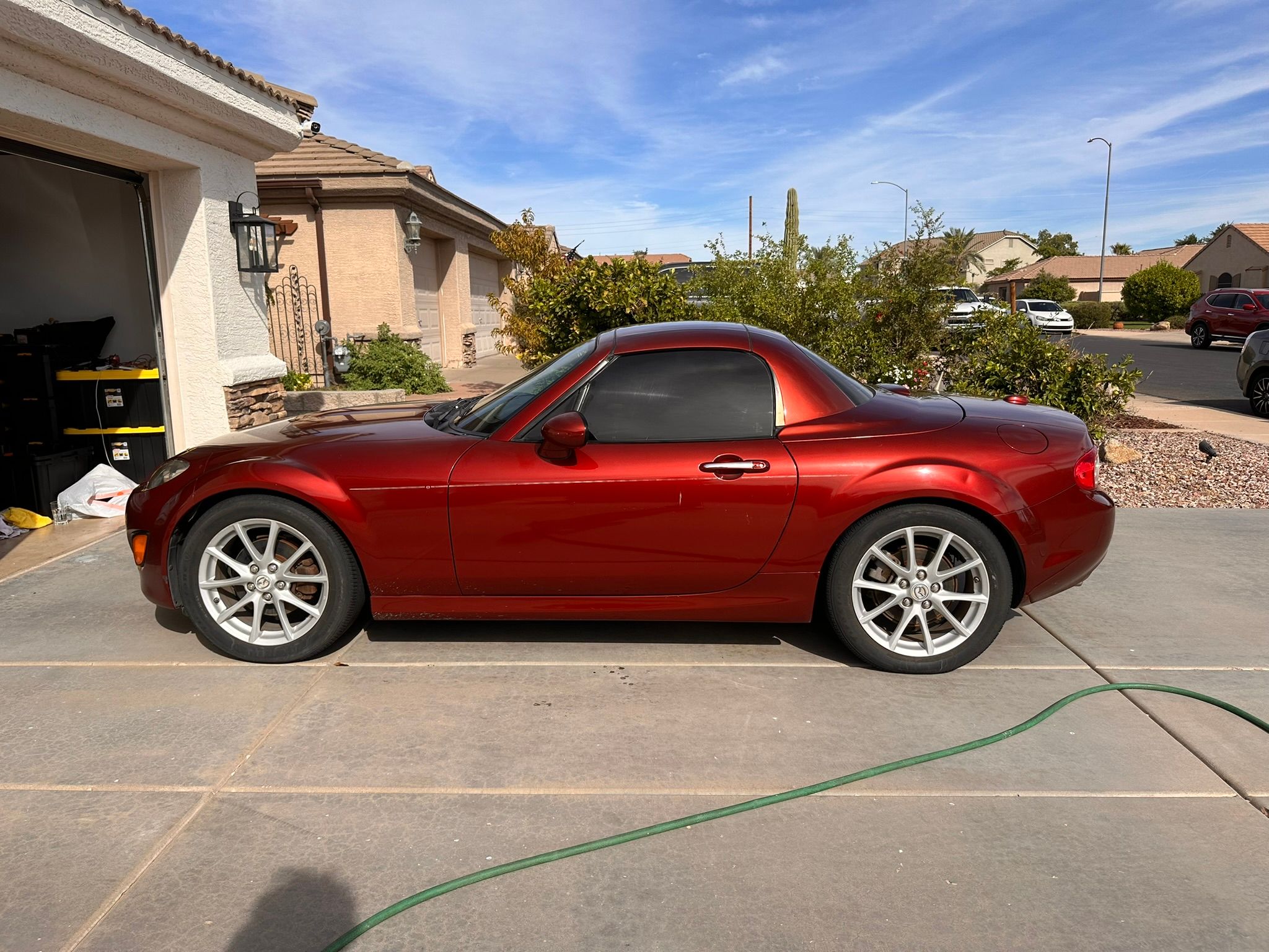 Used 2011 MAZDA MX-5 Miata Grand Touring w/ Premium Pkg RWD image 17