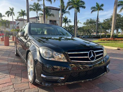 Used 2014 Mercedes-Benz C 250 Sedan image 2