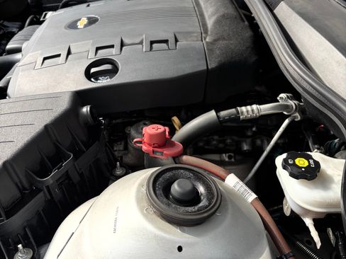 Used 2010 Chevrolet Camaro LT RWD image 7