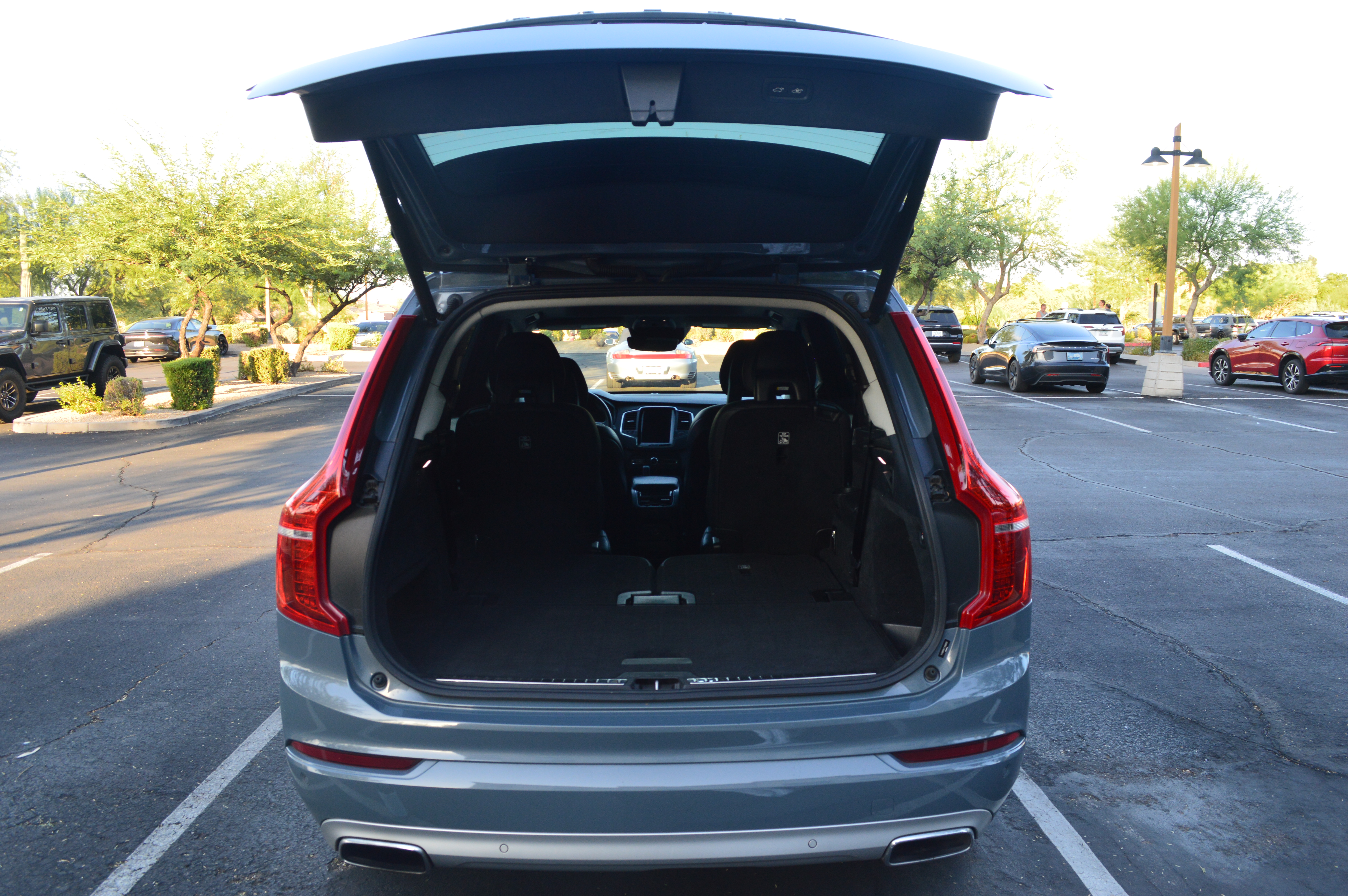 Used 2020 Volvo XC90 T8 Momentum AWD/4WD image 20