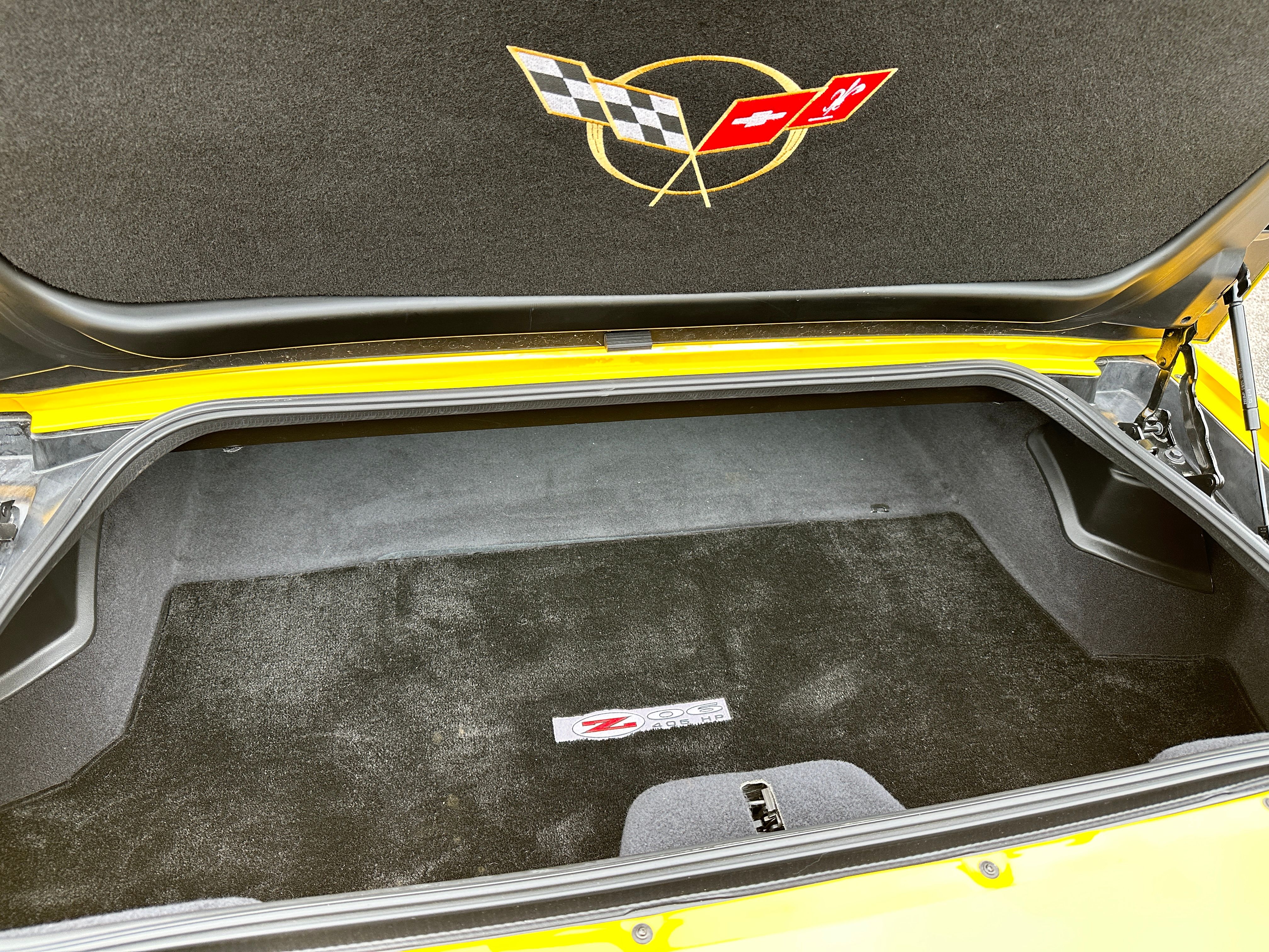 Used 2003 Chevrolet Corvette Z06 w/ Memory Package, 3 Drivers RWD image 13