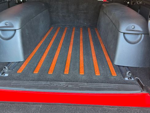 Used 2005 Chevrolet SSR Convertible Pickup 2D w/ Preferred Equipment Group image 9