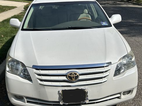 Used 2006 Toyota Avalon Limited image 2