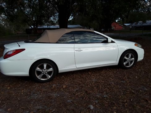 Used 2004 Toyota Solara SLE image 2