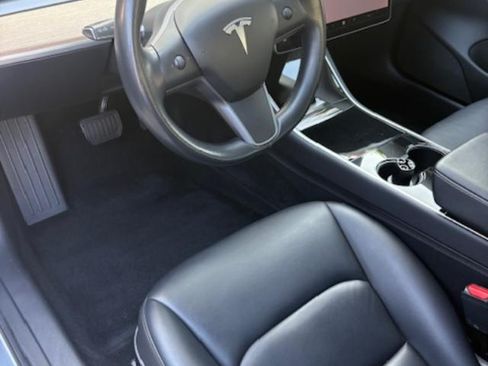 Used 2019 Tesla Model 3 Standard Range Plus image 23