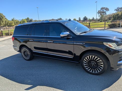 Used 2018 Lincoln Navigator L Black Label w/ Cargo Package image 4