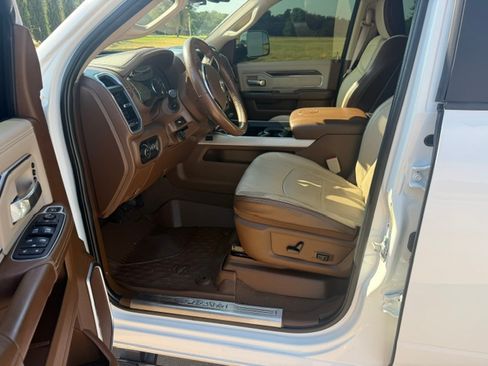 Used 2021 RAM 2500 Laramie AWD/4WD image 13