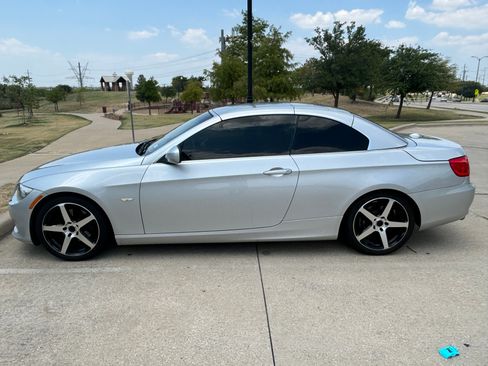 Used 2013 BMW 328i Convertible image 11