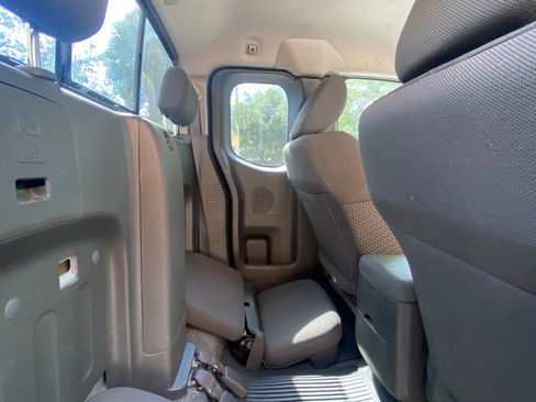 Used 2019 Nissan Frontier SV AWD/4WD image 4