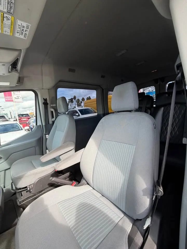 Used 2019 Ford Transit 150 XLT RWD image 9