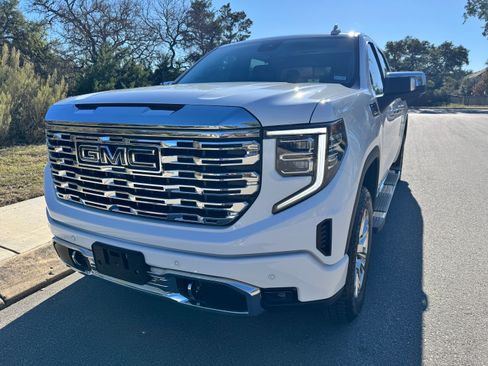 Used 2022 GMC Sierra 1500 Denali image 1