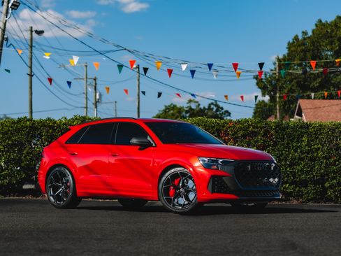 Used 2025 Audi RS Q8 performance w/ Matte Carbon Package image 1