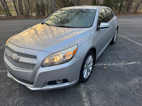 Used 2013 Chevrolet Malibu LTZ image 2