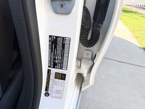 Used 2017 Mercedes-Benz C 300 Sedan image 16