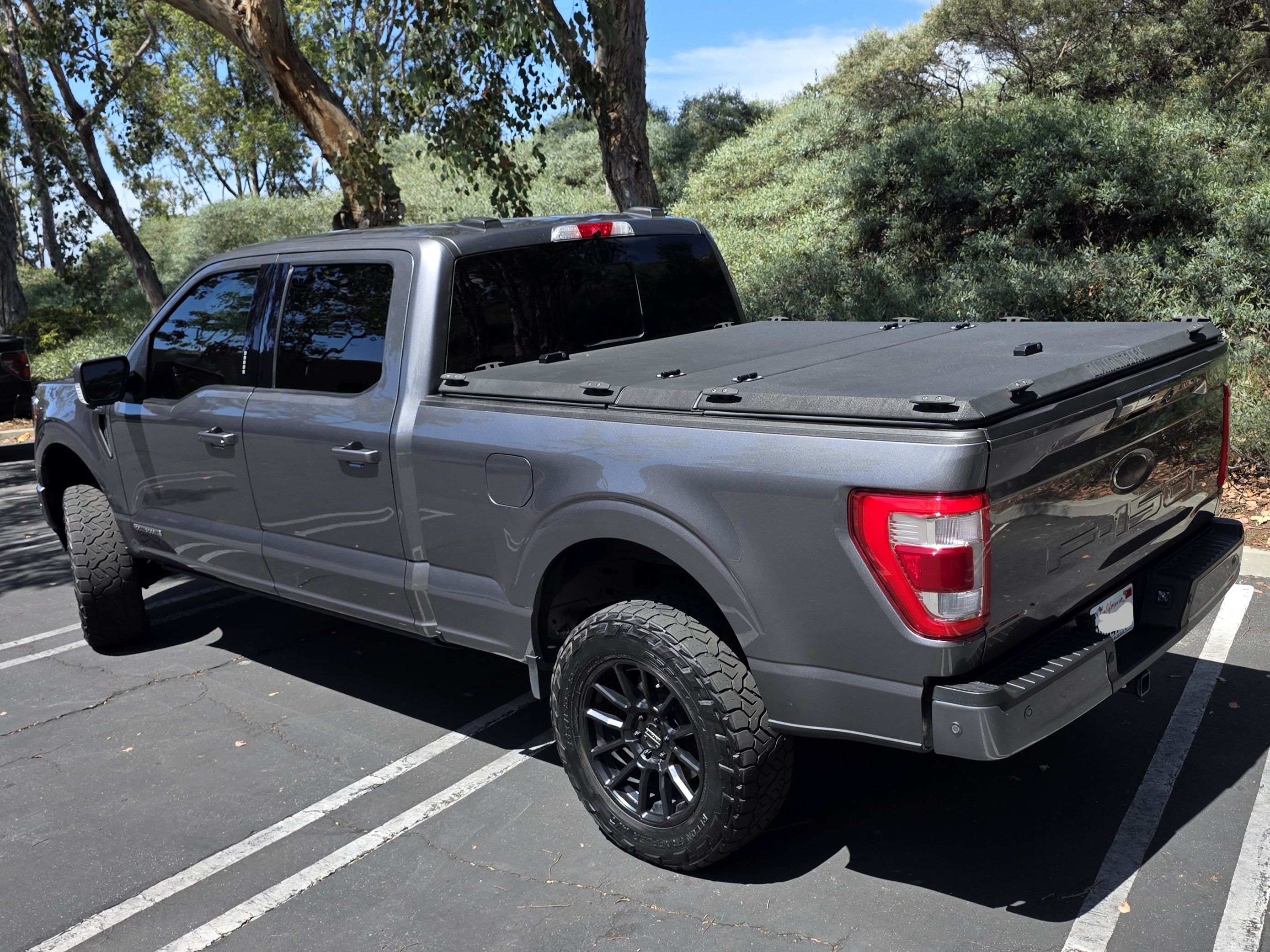 Used 2022 Ford F150 Lariat w/ Equipment Group 502A High AWD/4WD image 9