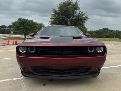 Used 2021 Dodge Challenger SXT w/ Driver Convenience Group RWD image 1