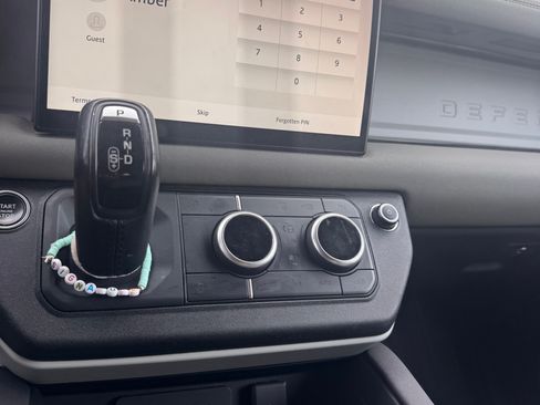 Used 2022 Land Rover Defender 110 S image 8