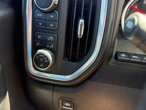 Used 2021 Chevrolet Silverado 1500 LTZ w/ LTZ Premium Package AWD/4WD image 16