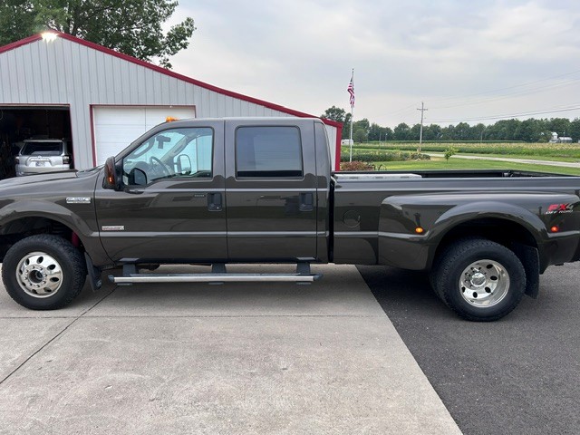 Used 2006 Ford F350 XL AWD/4WD image 2