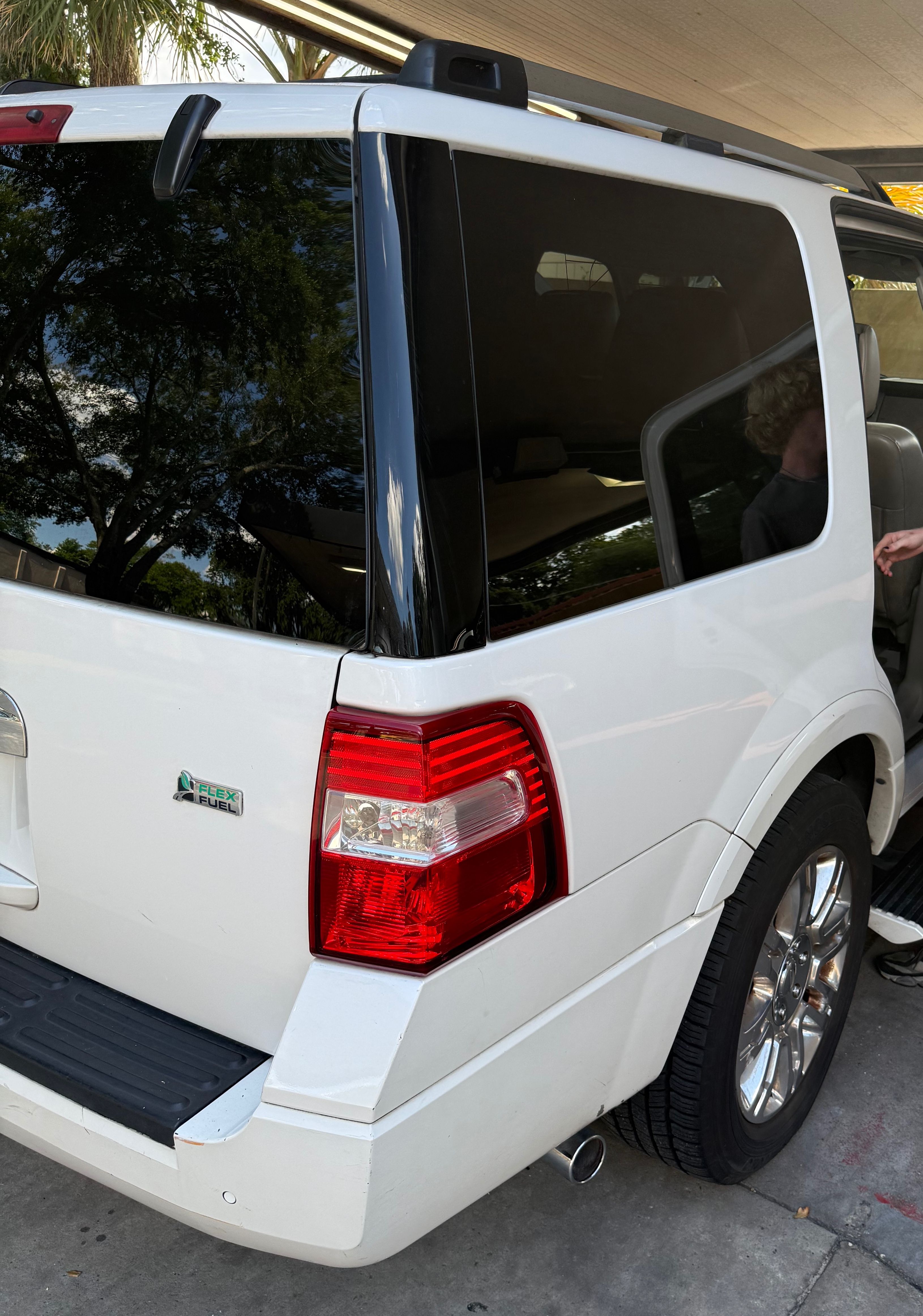 Used 2012 Ford Expedition Limited RWD image 1
