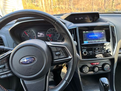 Used 2019 Subaru Crosstrek 2.0i Premium image 2