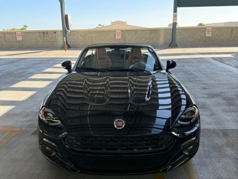 Used 2018 FIAT 124 Spider Lusso w/ Convenience Group RWD image 8