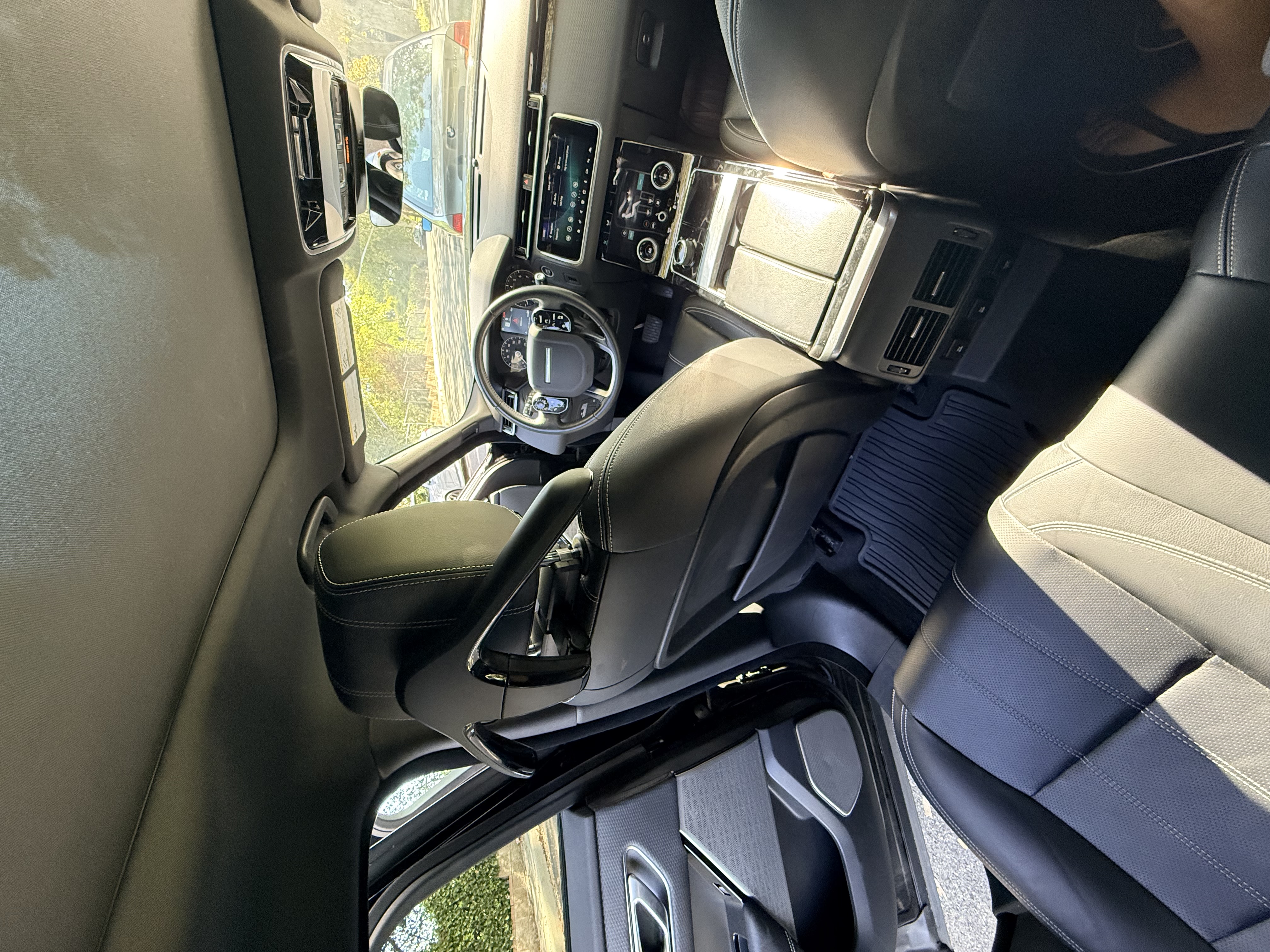 Used 2020 Land Rover Range Rover Velar S AWD/4WD image 6