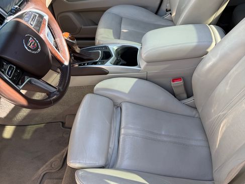 Used 2016 Cadillac SRX Luxury w/ Driver Assist Package image 9