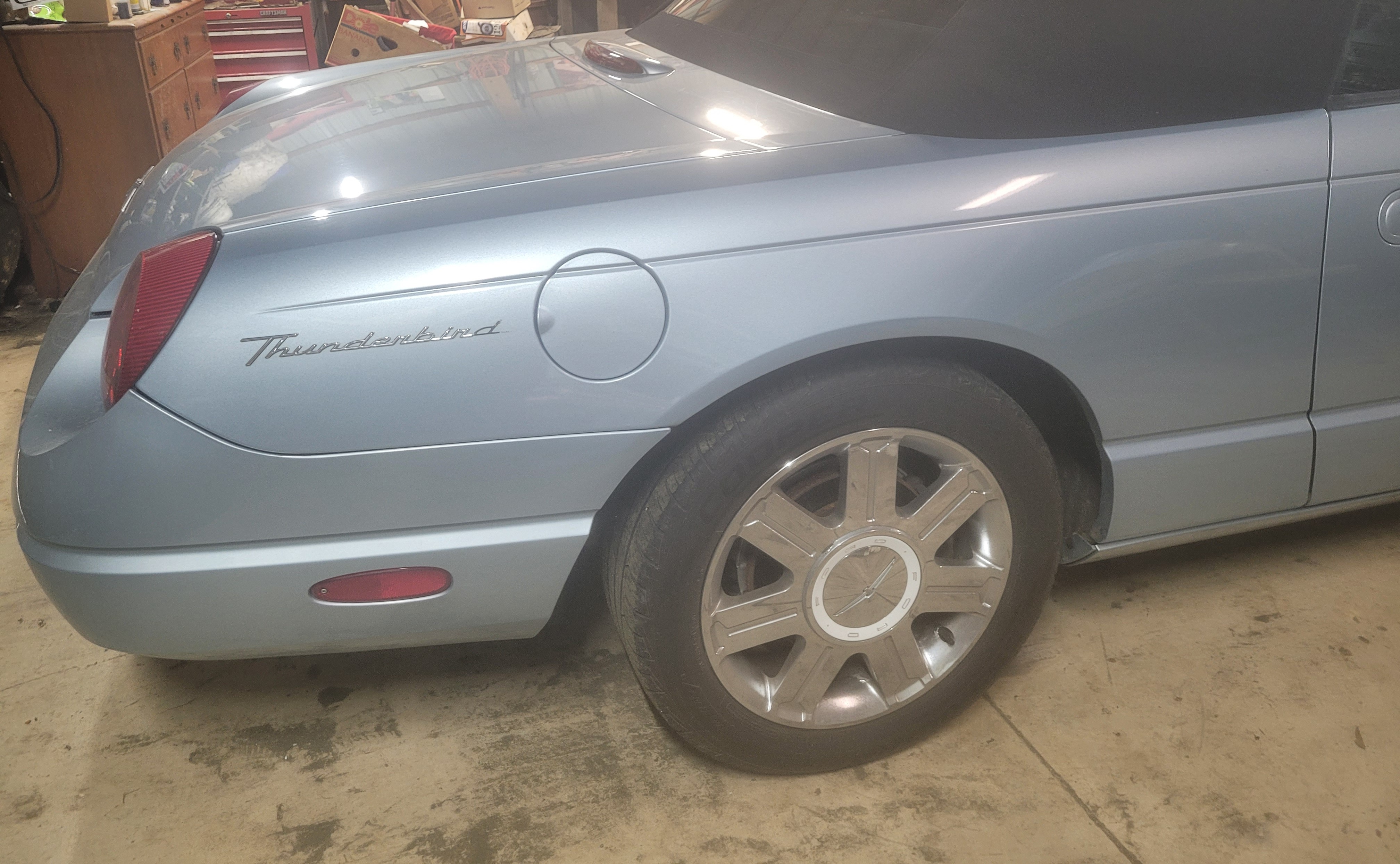 Used 2004 Ford Thunderbird RWD image 10