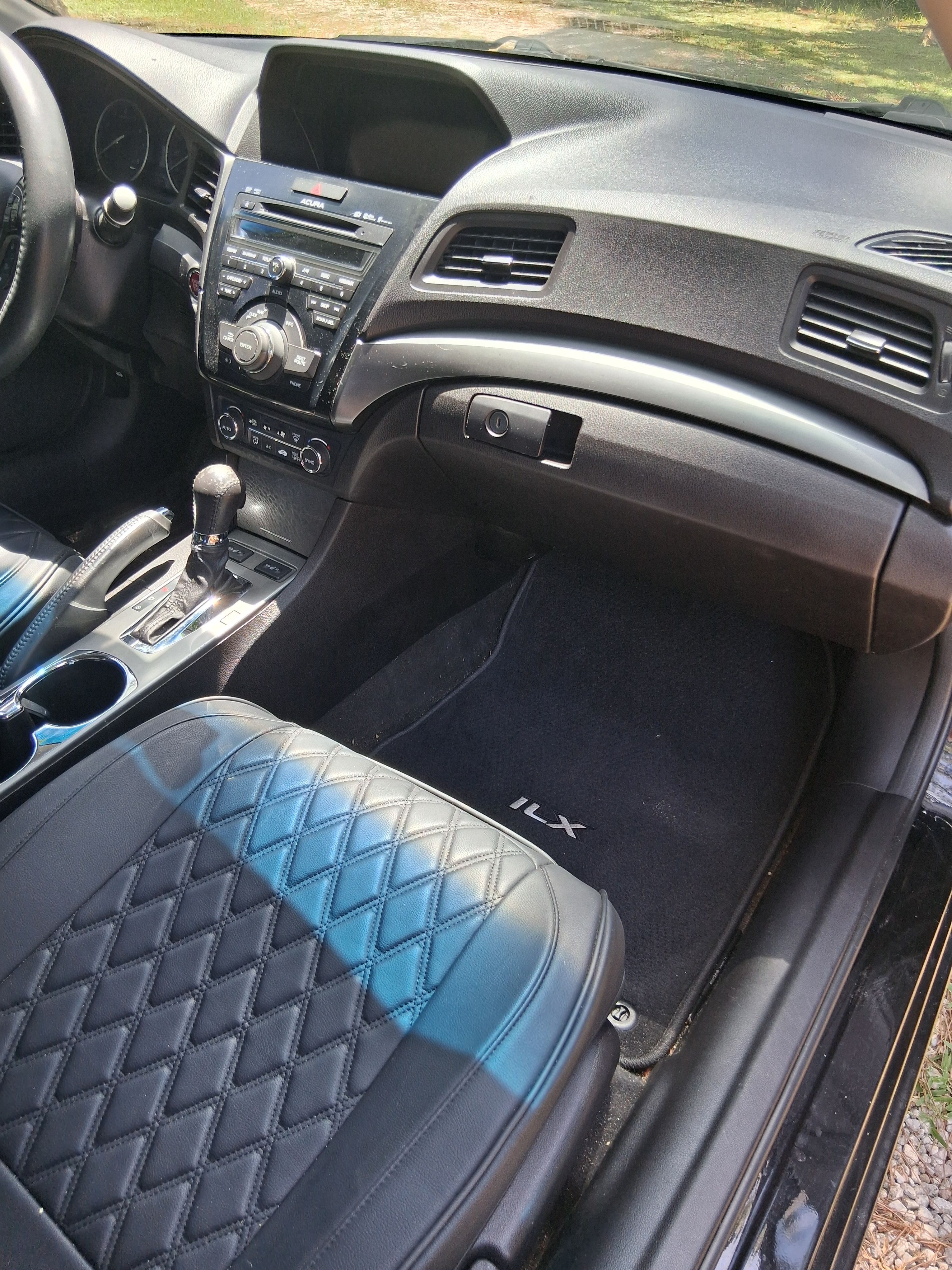 Used 2013 Acura ILX w/ Technology Package FWD image 6