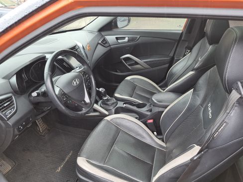 Used 2013 Hyundai Veloster Turbo w/ Ultimate Pkg image 4