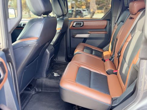 Used 2023 Ford Bronco Outer Banks AWD/4WD image 11