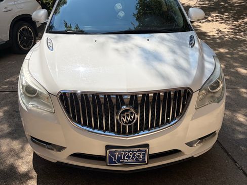 Used 2017 Buick Enclave Leather AWD/4WD image 1