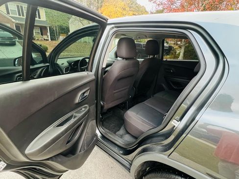 Used 2020 Chevrolet Trax LS w/ Tint and Cruise Package image 13