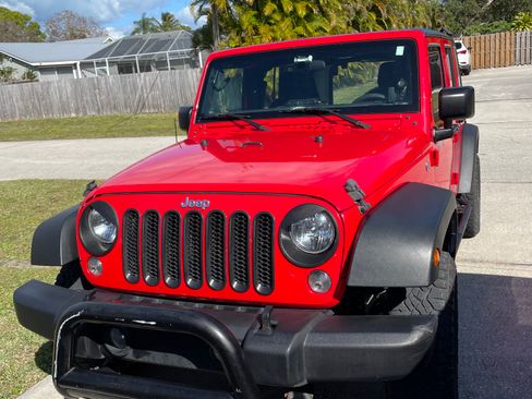 Used 2016 Jeep Wrangler Unlimited Sport image 1