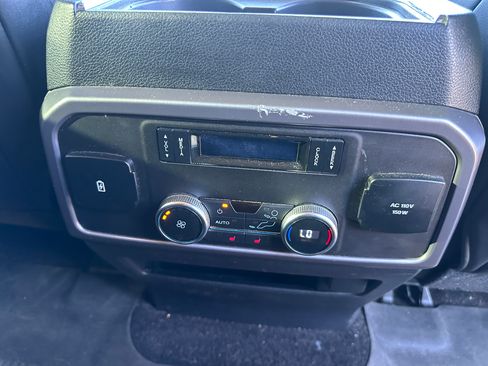 Used 2018 Ford Expedition Max Platinum image 19