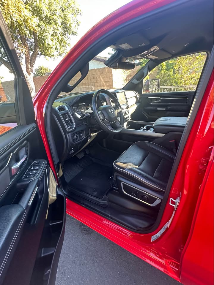 Used 2024 RAM 1500 Laramie RWD image 5
